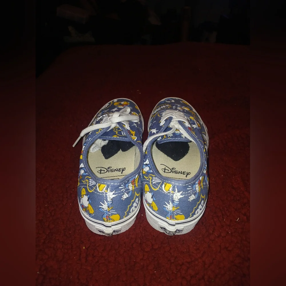 Vans Disneys Donald Duck  Print Blue Sneakers - Picture 3 of 6